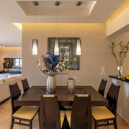 Willa Alkis Dream With View